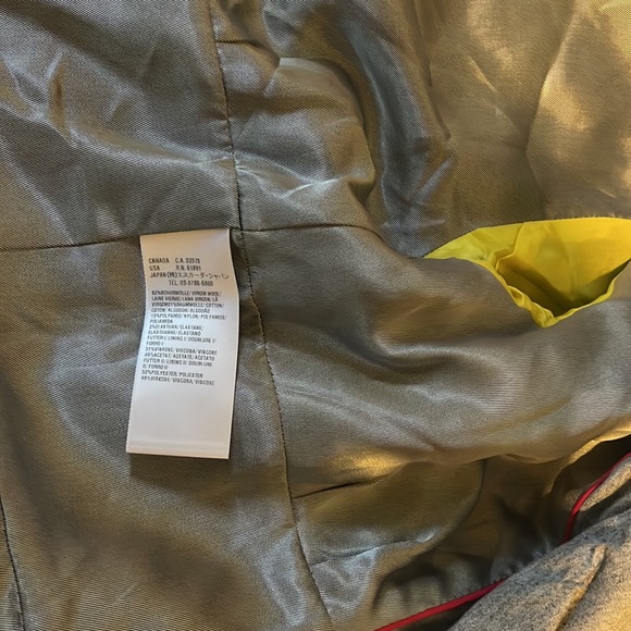 ESCADA SPORT! My apologies needs pressing & I’m post surgery, it’s like new! - Picture 15 of 16